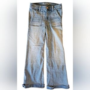 Women's American Eagle Outfitters Light Blue Flare Jeans, Size 6--Super Cute!